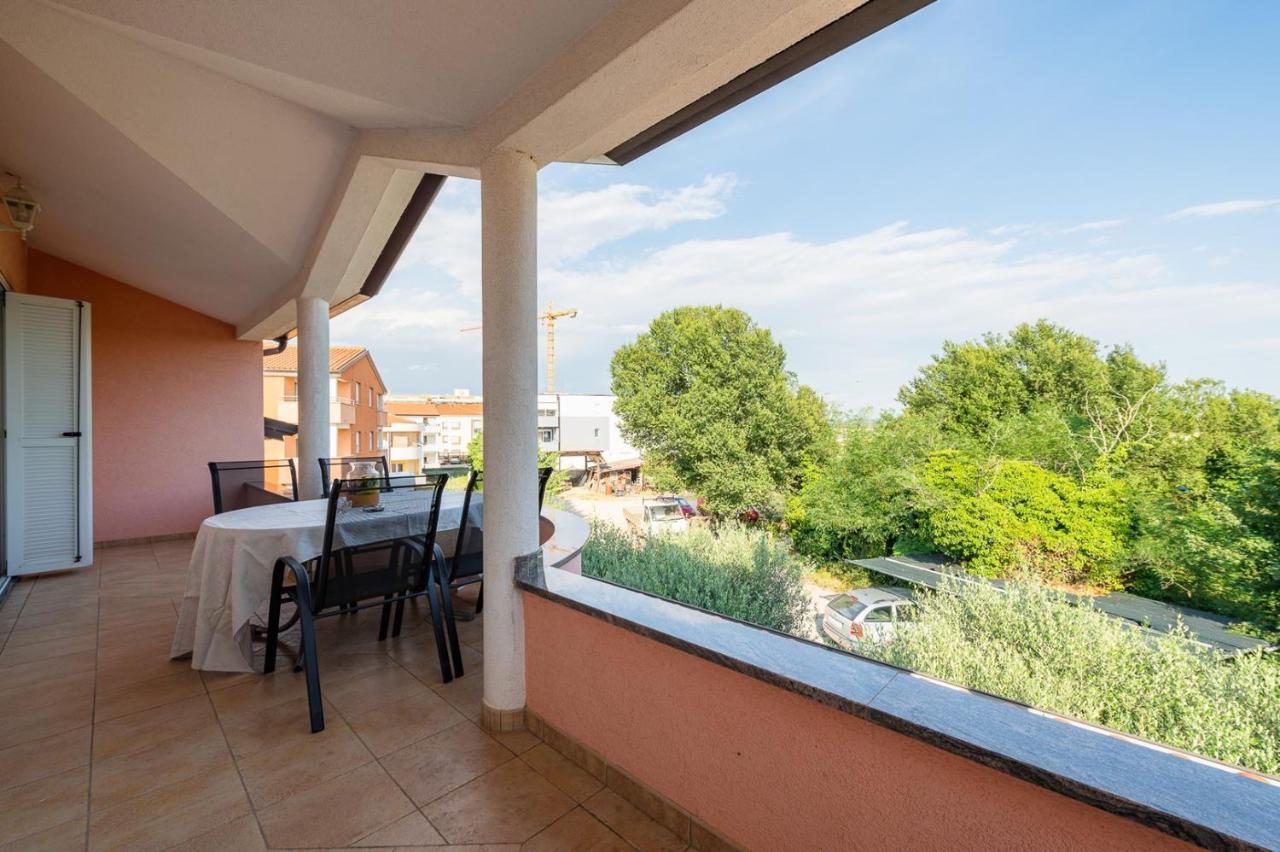 House With Apartments Dragica Umag Buitenkant foto