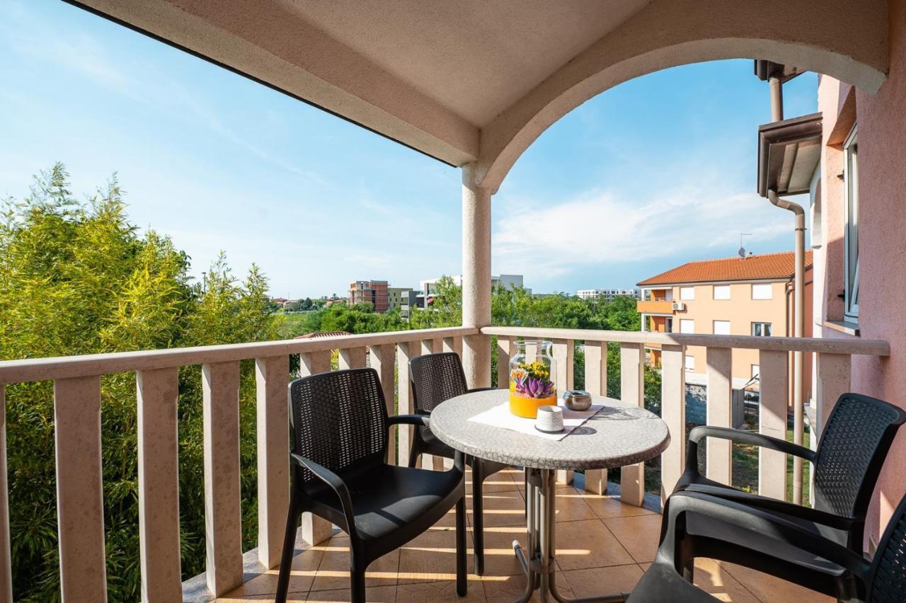House With Apartments Dragica Umag Buitenkant foto