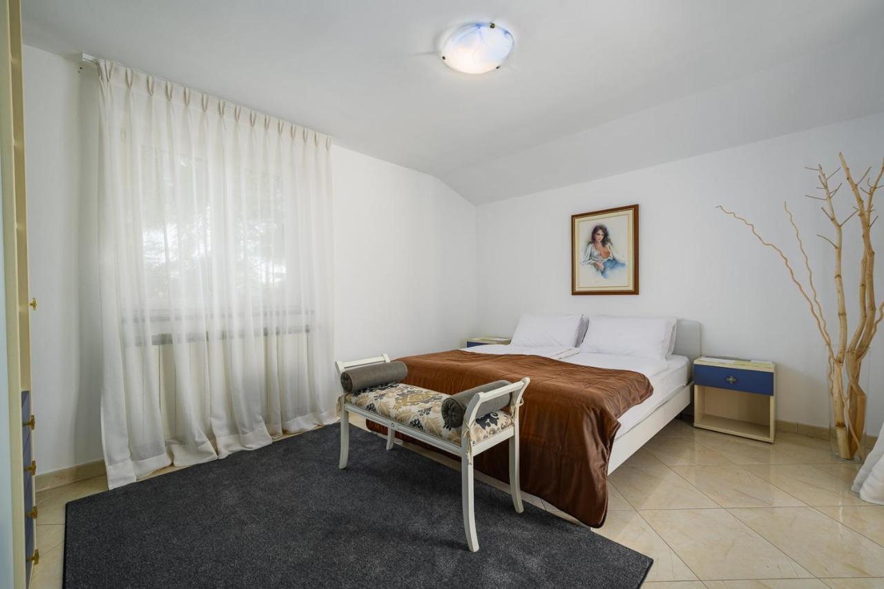 House With Apartments Dragica Umag Buitenkant foto